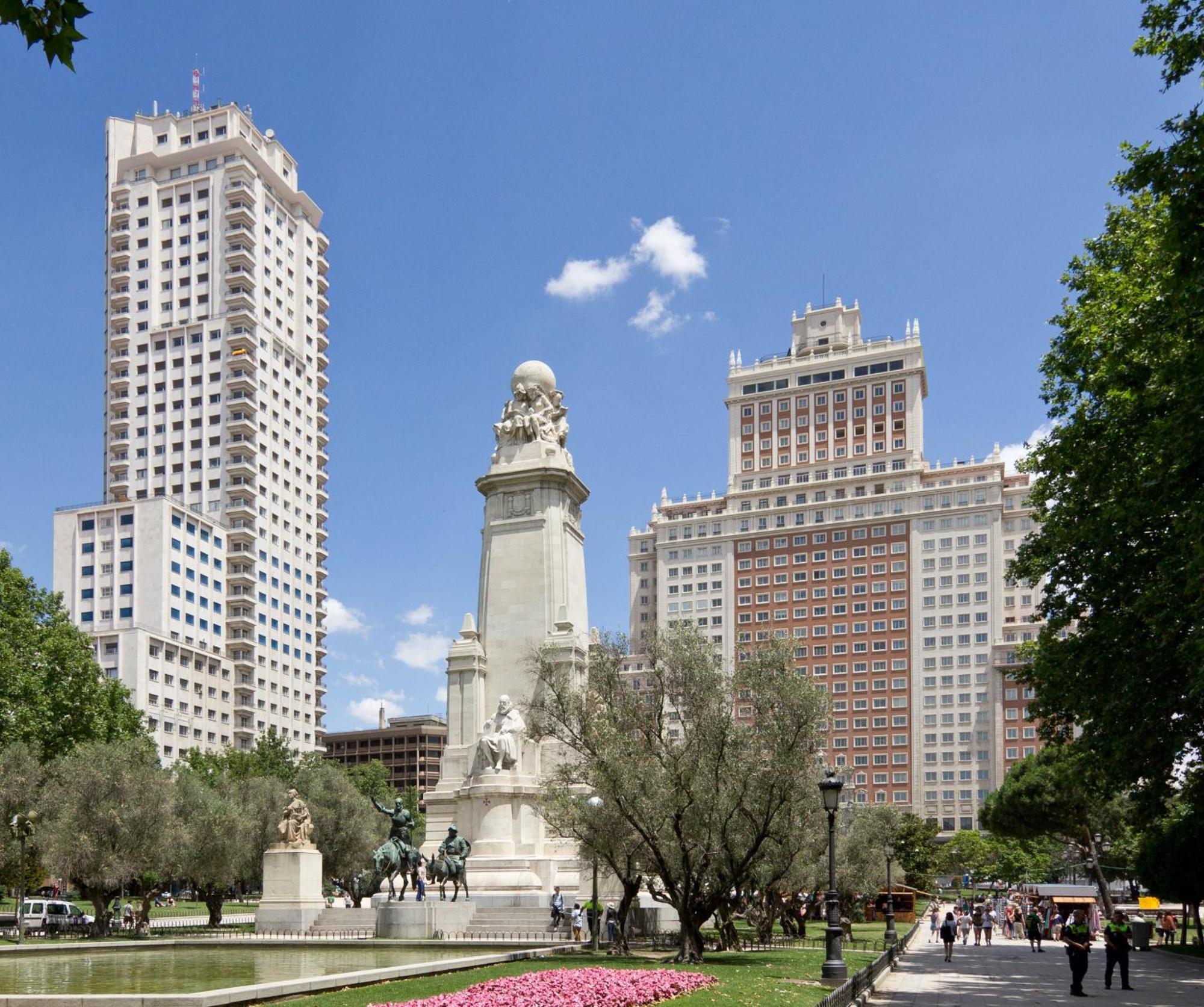 Apartamentos Day Madrid Plaza De Espana Centro Gran Via Sol Malasana ภายนอก รูปภาพ