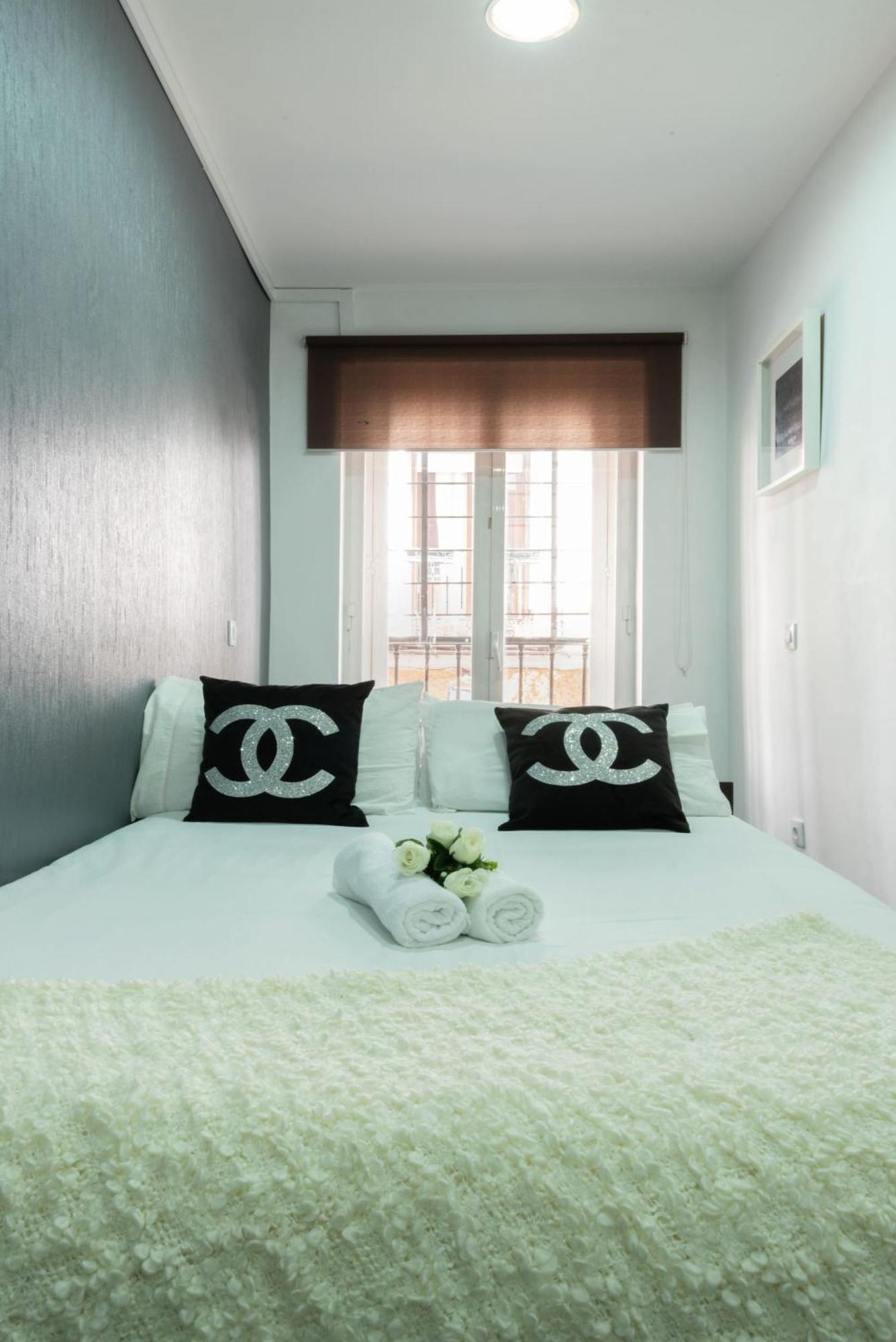 Apartamentos Day Madrid Plaza De Espana Centro Gran Via Sol Malasana ภายนอก รูปภาพ