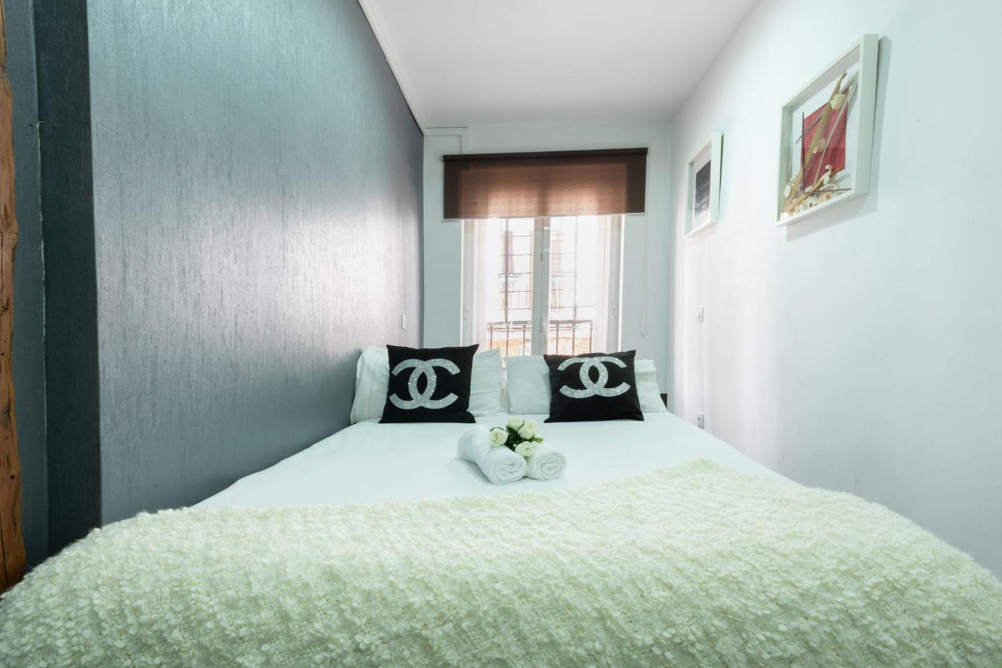 Apartamentos Day Madrid Plaza De Espana Centro Gran Via Sol Malasana ภายนอก รูปภาพ