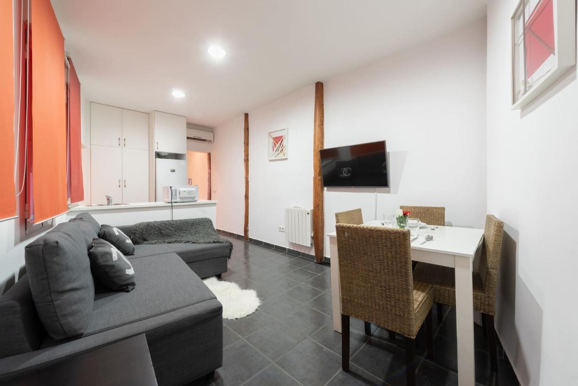 Apartamentos Day Madrid Plaza De Espana Centro Gran Via Sol Malasana ภายนอก รูปภาพ