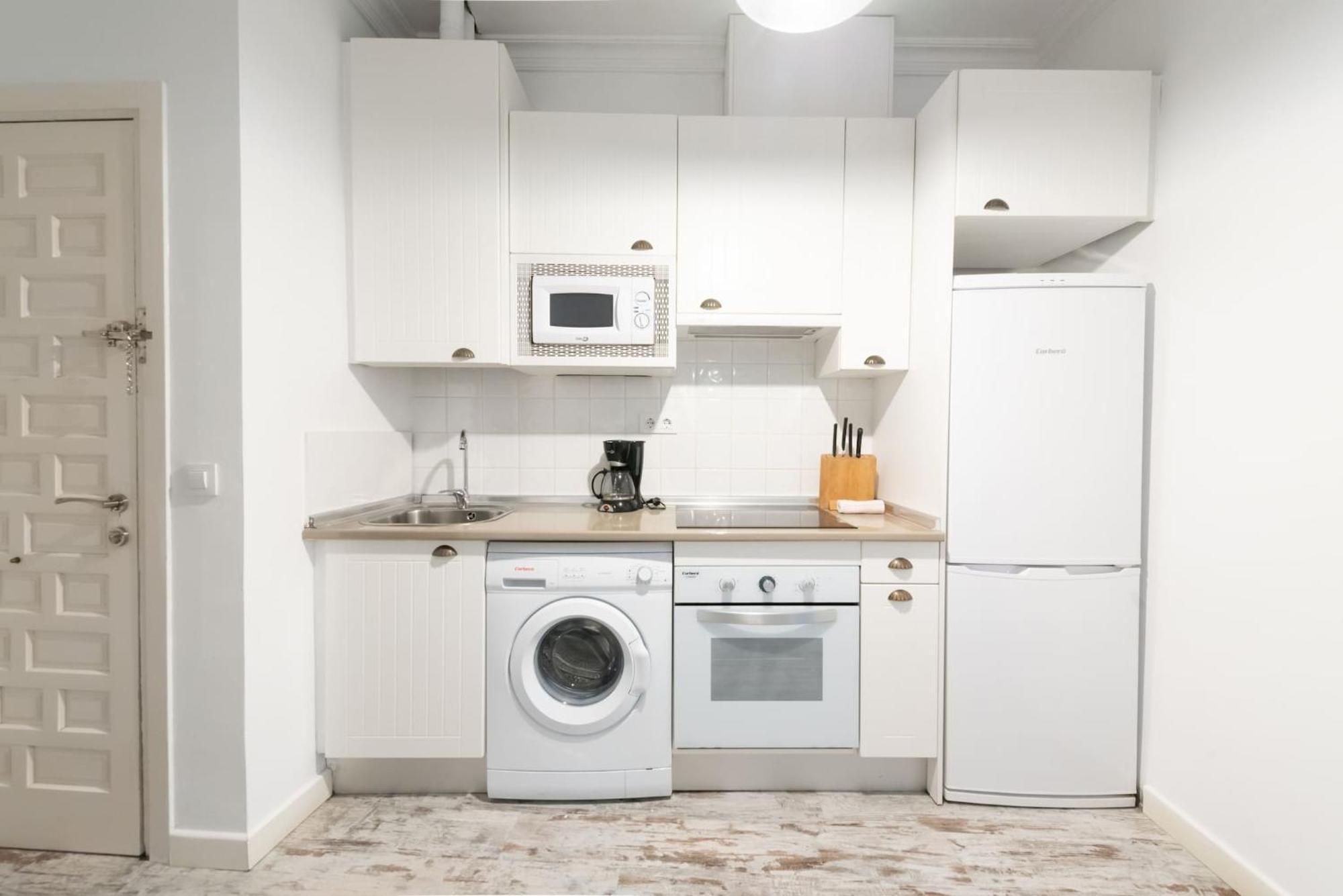 Apartamentos Day Madrid Plaza De Espana Centro Gran Via Sol Malasana ภายนอก รูปภาพ
