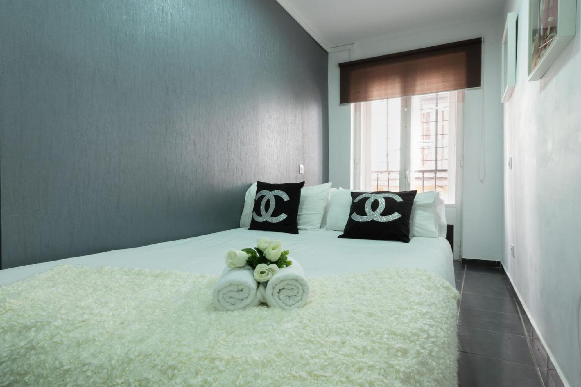Apartamentos Day Madrid Plaza De Espana Centro Gran Via Sol Malasana ภายนอก รูปภาพ