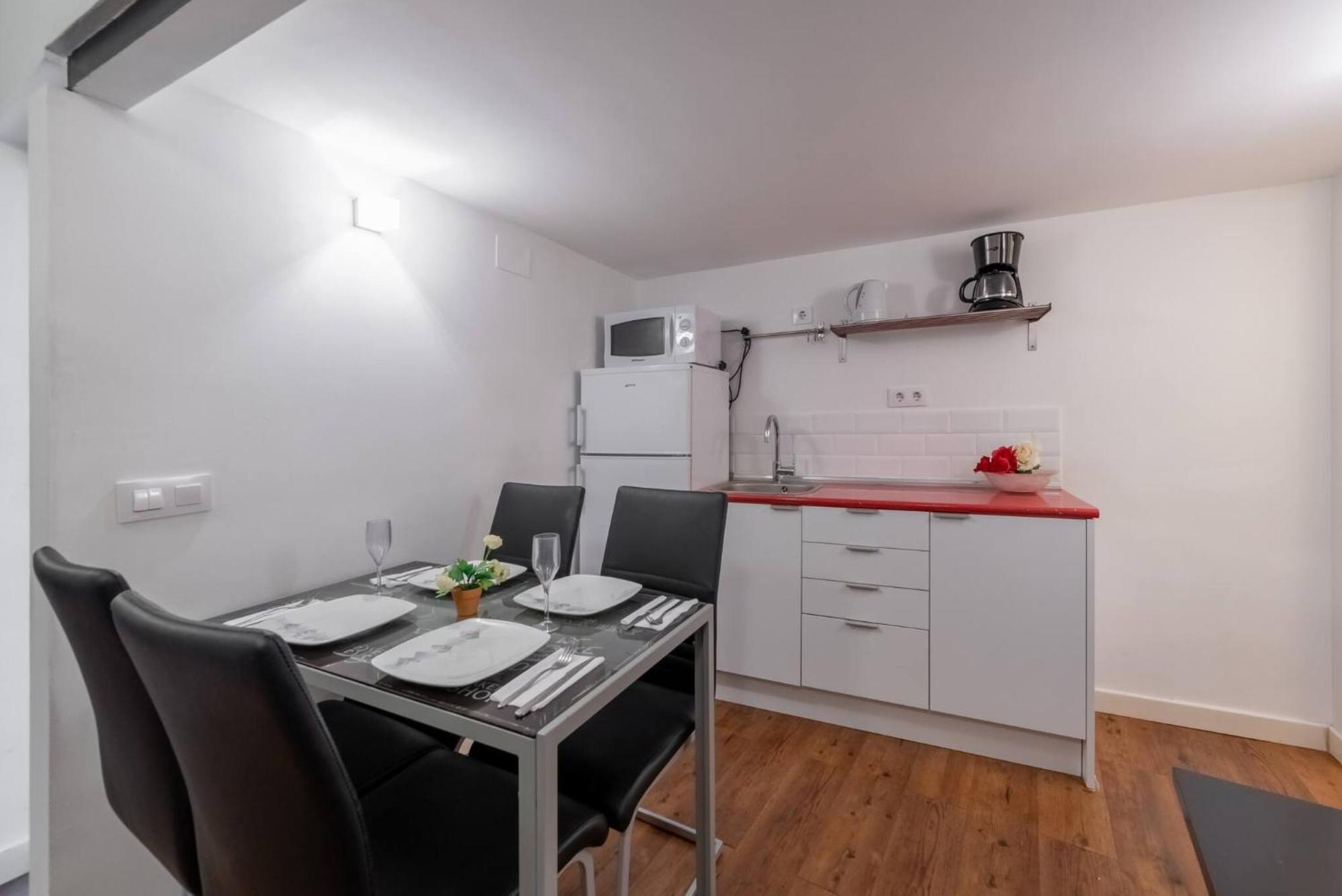 Apartamentos Day Madrid Plaza De Espana Centro Gran Via Sol Malasana ภายนอก รูปภาพ