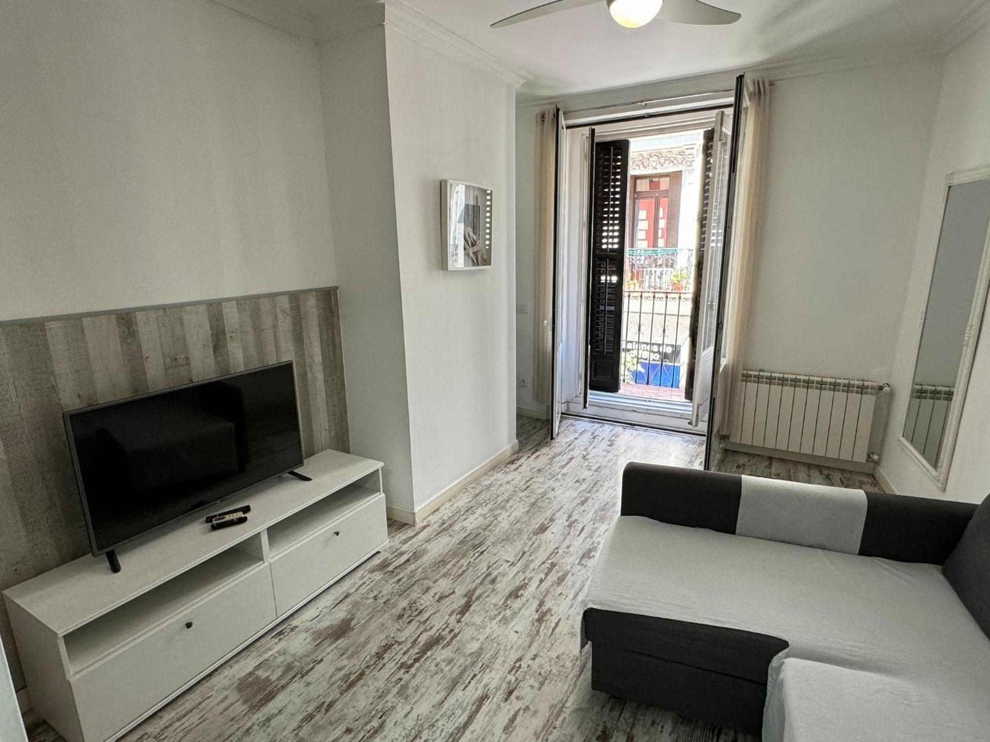 Apartamentos Day Madrid Plaza De Espana Centro Gran Via Sol Malasana ภายนอก รูปภาพ