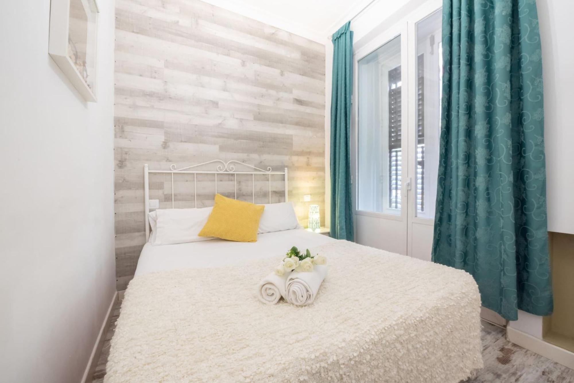 Apartamentos Day Madrid Plaza De Espana Centro Gran Via Sol Malasana ภายนอก รูปภาพ